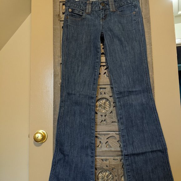 Ladies Guess Jeans - Flair Cut - Picture 4 of 4